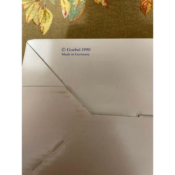 Vintage Goebel Hummel "Globe Trotter” Figurine With Box - Picture 6 of 6